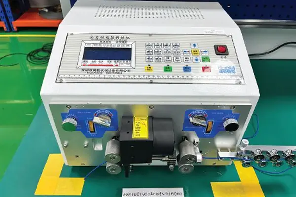 Máy gia công dây điện
